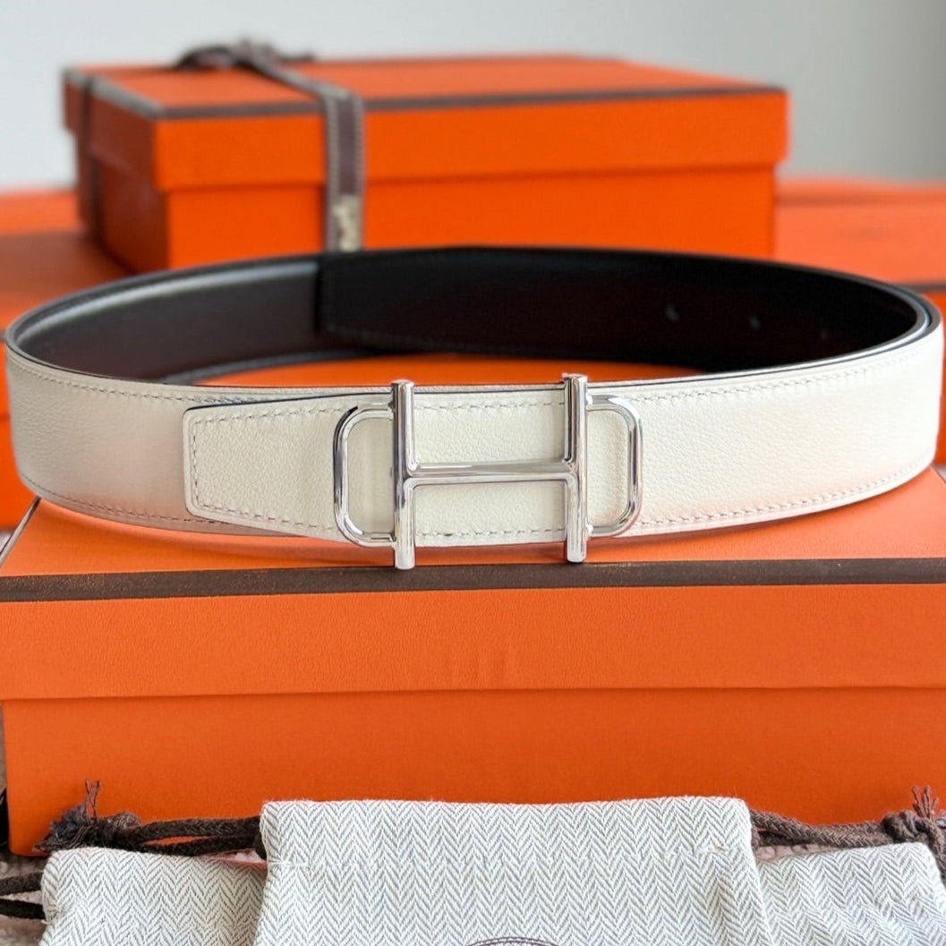 HELENE ROYAL LEDERGÜRTEL — ELFENBEIN (SILBERNE BESCHLÄGE, 32 MM)