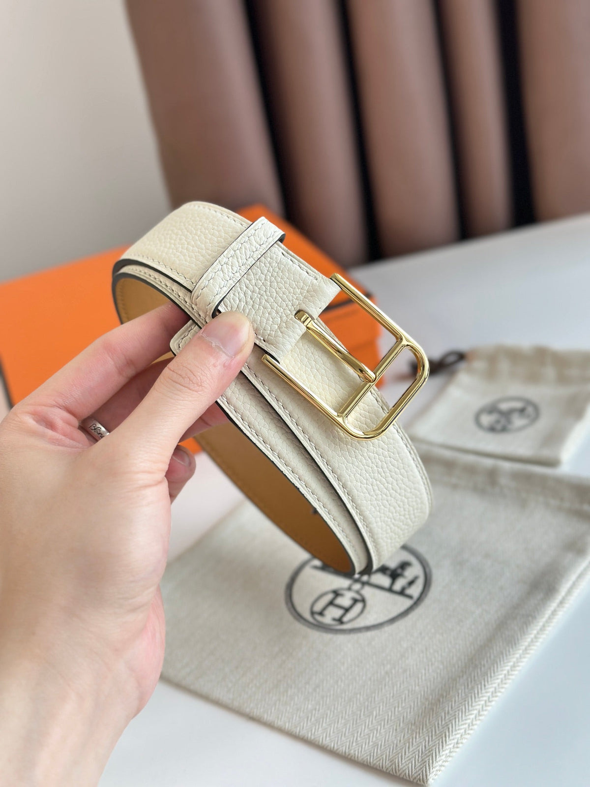 HELENE ROMAIN LEDERGÜRTEL — WEISS CREME (GOLD BESCHLÄGE, 35 MM)