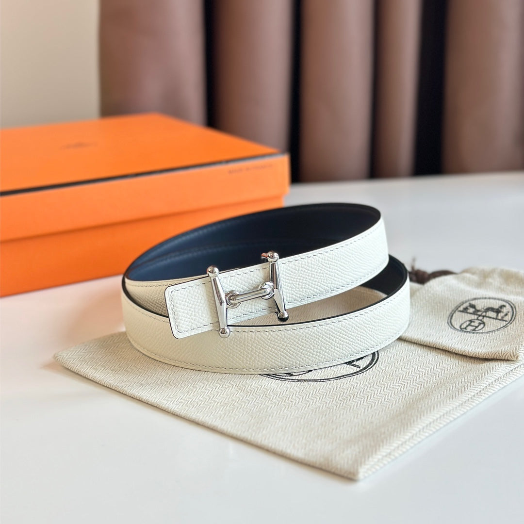 HELENE MORS H WENDBARER LEDERGÜRTEL — BLAU &amp; BEIGE (SILBERNE BESCHLÄGE, 24 MM)