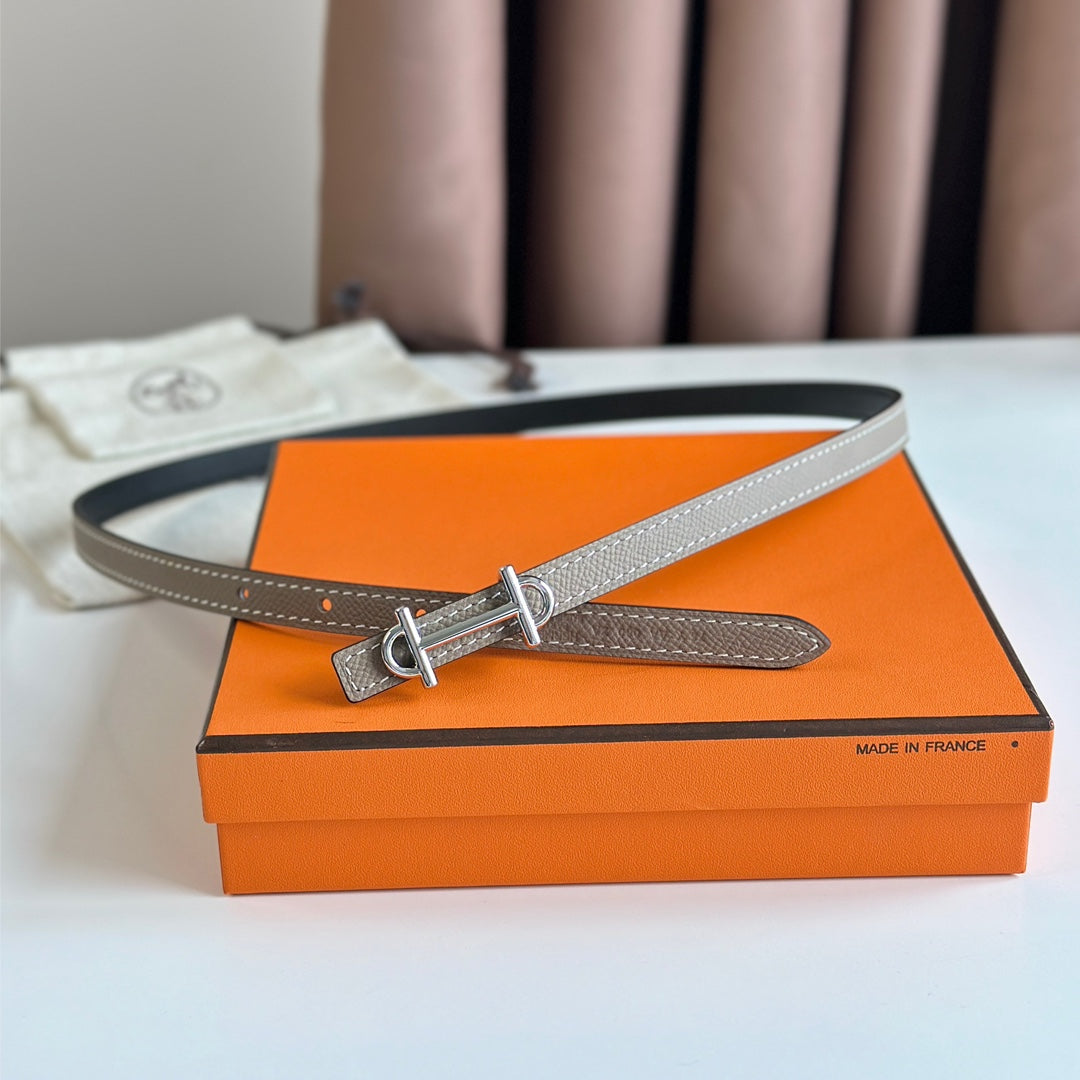 HELENE GAMMA WENDBARER LEDERGÜRTEL — KHAKIBRAUN &amp; SCHWARZ (SILBERNE BESCHLÄGE)