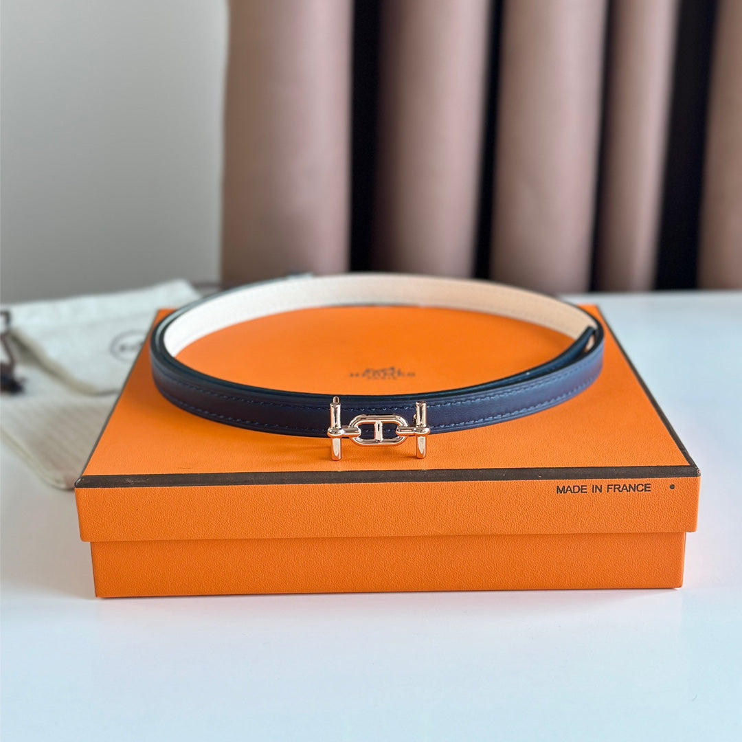 HELENE ANCRE WENDBARER LEDERGÜRTEL — WEISS &amp; MARINEBLAU (GOLDNE BESCHLÄGE)