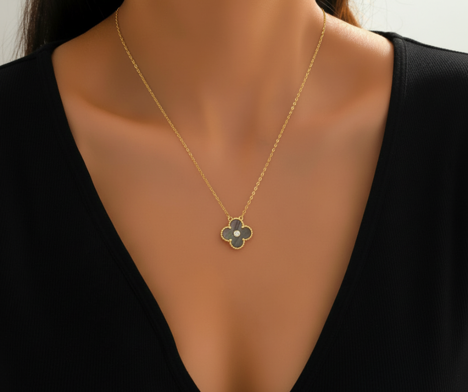 CLOVER 15MM DIAMANT- UND PERLMUTT-HALSKETTE