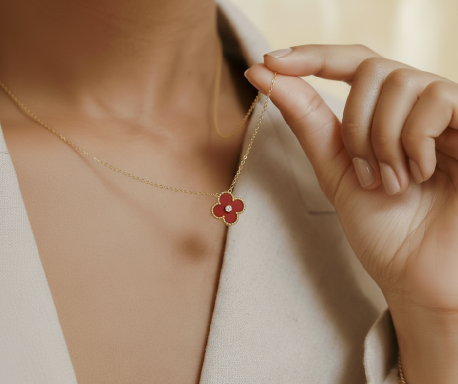 CLOVER 15MM DIAMANT-KARNELIAN-HALSKETTE