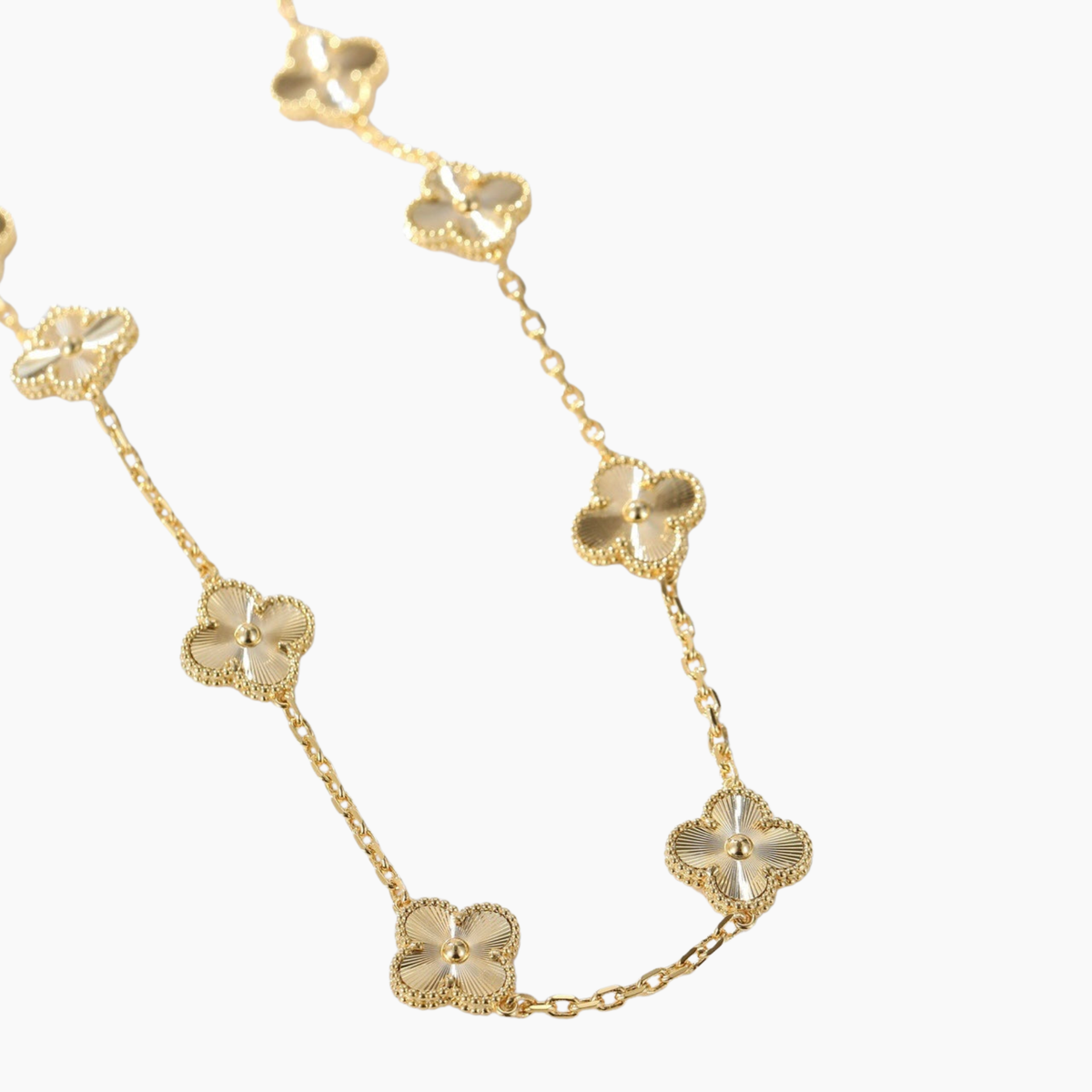 CLOVERS LASERKETTE MIT 10 MOTIVEN