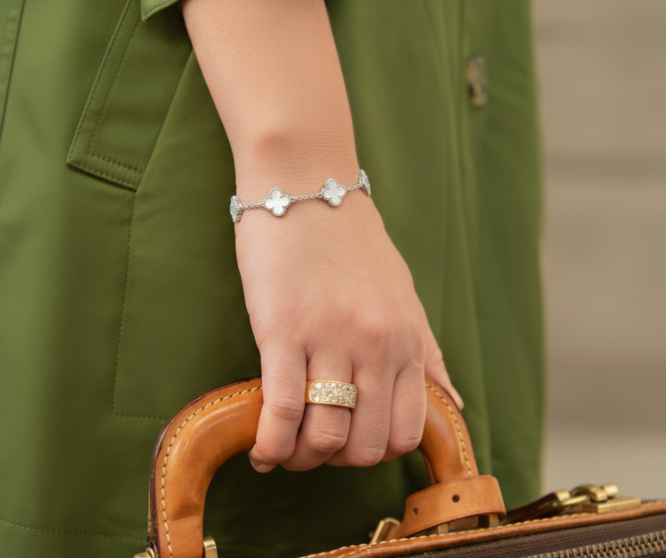 CLOVER SILVER MOP 5 MOTIF BRACELET