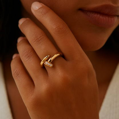 DELUXE GOLD NAIL RING