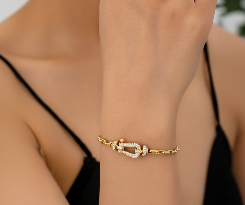 FORCE LARGE HORSESHOE CLASP  METAL BRACELET VARIANTS