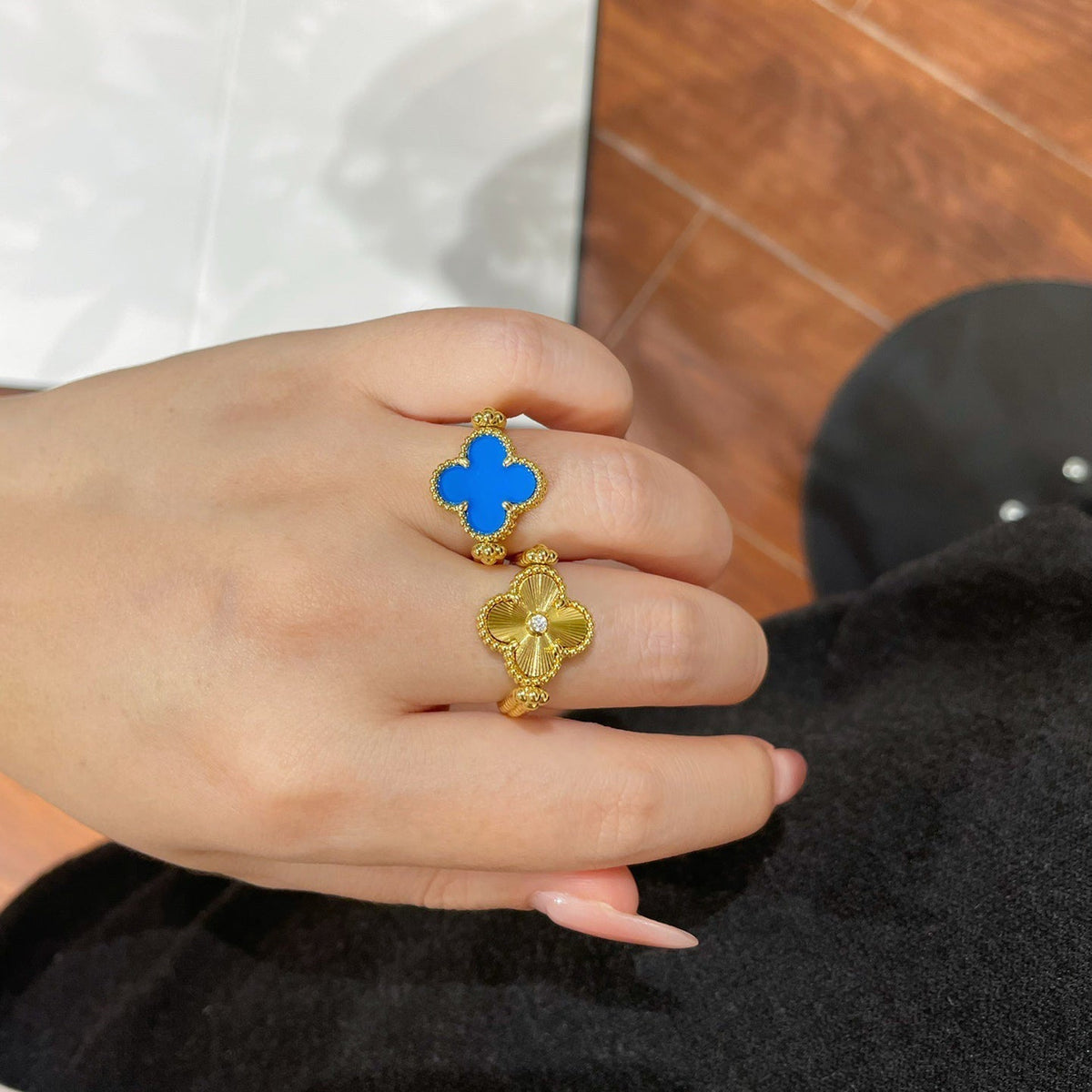 CLOVER RIVERSIBLE BLUE AGATE RING