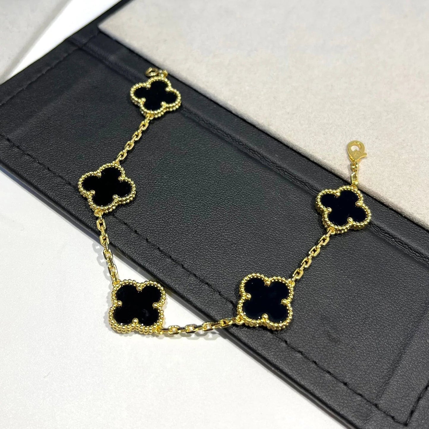 CLOVER  5 MOTIFS BLACK ONYX BRACELET