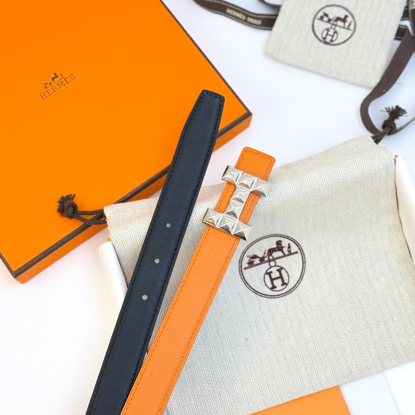 HELENE INFINI WENDBARER LEDERGÜRTEL — ORANGE EPSOM (SILBERNE BESCHLÄGE, 24 MM)