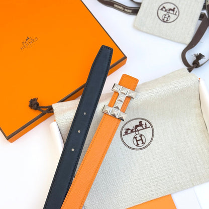 HELENE INFINI WENDBARER LEDERGÜRTEL — ORANGE EPSOM (SILBERNE BESCHLÄGE, 24 MM)