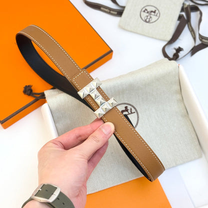 HELENE INFINI WENDBARER LEDERGÜRTEL — BRAUN EPSOM (SILBERNE BESCHLÄGE, 24 MM)