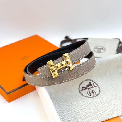 HELENE INFINI WENDBARER LEDERGÜRTEL — GRAUES EPSOM (GOLD-BESCHLÄGE, 24 MM)