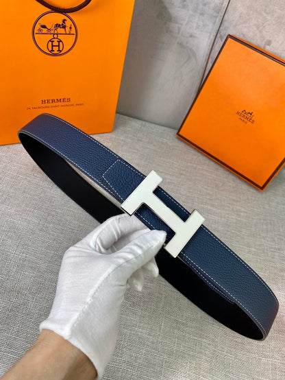 HELENE CONSTANCE WENDBARER LEDERGÜRTEL — MARINEBLAU (SILBERNE BESCHLÄGE, 38 MM)