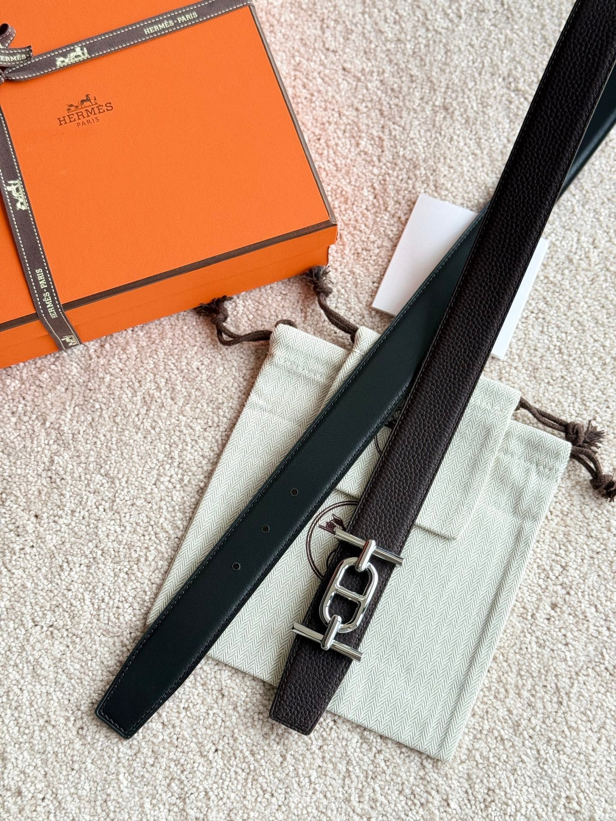 HELENE ANCRE LEATHER BELT — BLACK & CHOCOLATE (SILVER HARDWARE, 32MM)