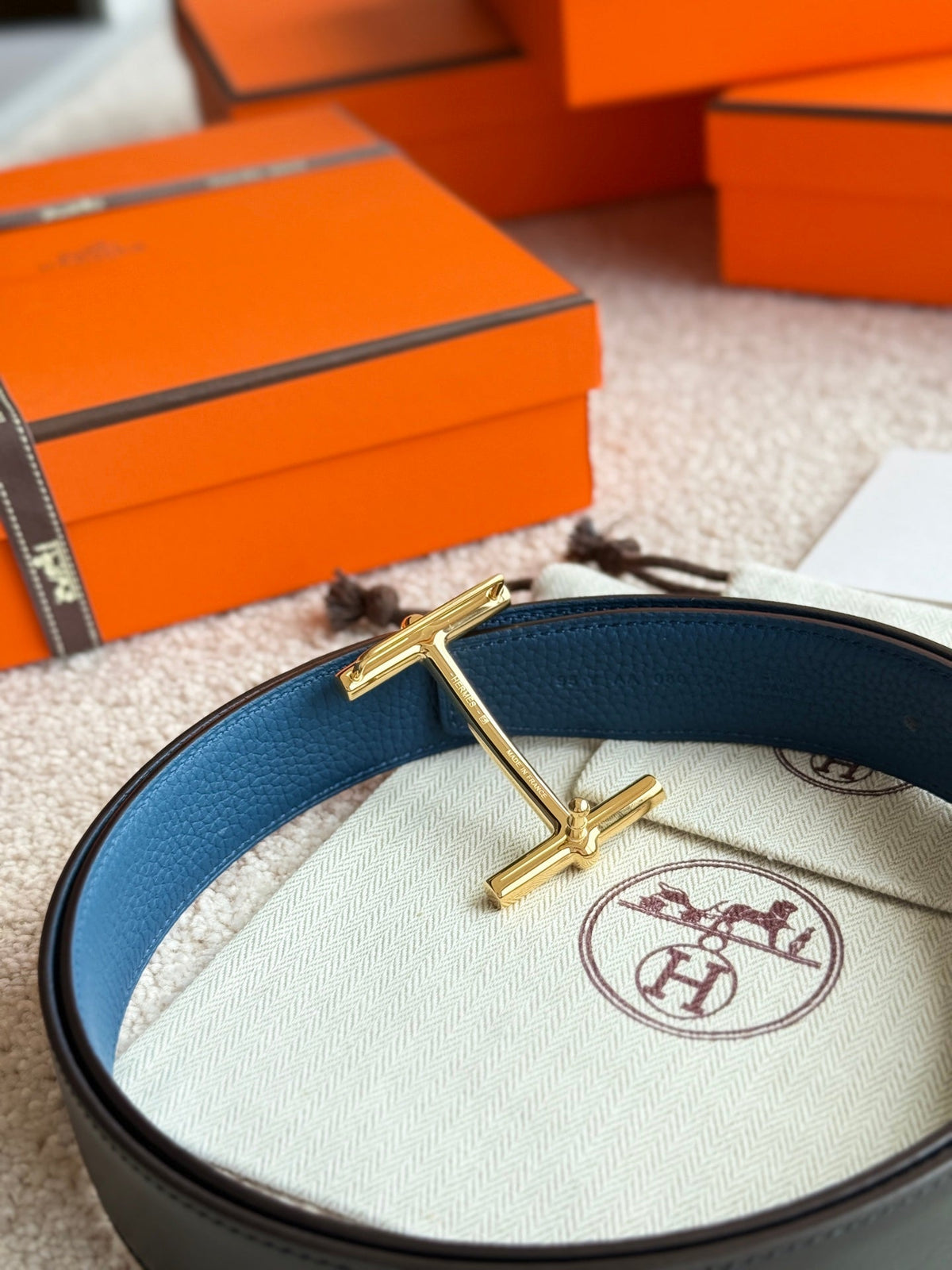 HELENE H D'ANCRE LEDERGÜRTEL — PREUSSISCHBLAU (GOLD-BESCHLÄGE, 38 MM)