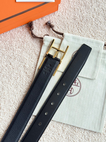 HELENE QUENTIN LEDERGÜRTEL — SCHWARZ (GOLD-BESCHLÄGE, 32 MM)