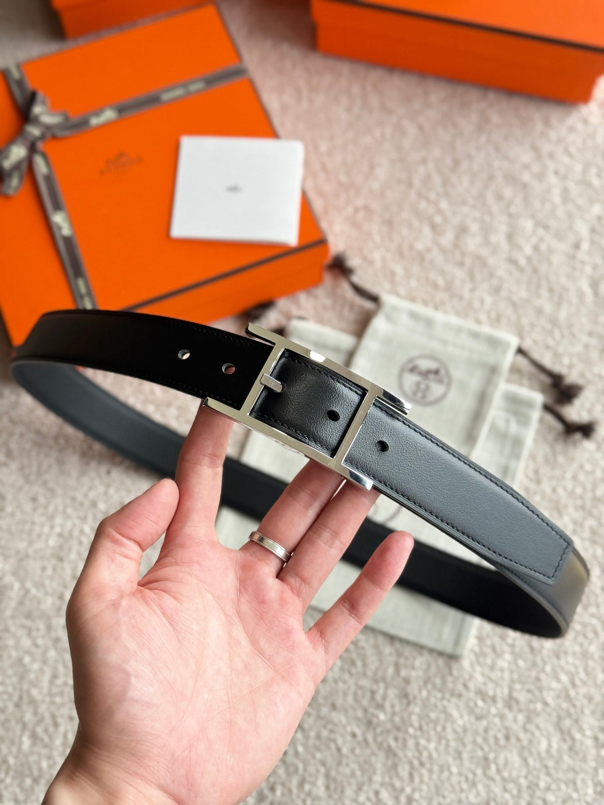 HELENE QUENTIN LEDERGÜRTEL — SCHWARZ (SILBERNE BESCHLÄGE, 32 MM)