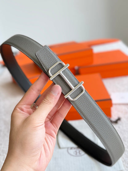 HELENE ROYAL LEDERGÜRTEL — GRAU &amp; BRAUN (SILBERNE BESCHLÄGE, 32 MM)