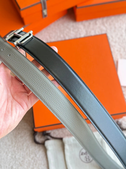 HELENE ROYAL LEDERGÜRTEL — GRAU &amp; BRAUN (SILBERNE BESCHLÄGE, 32 MM)