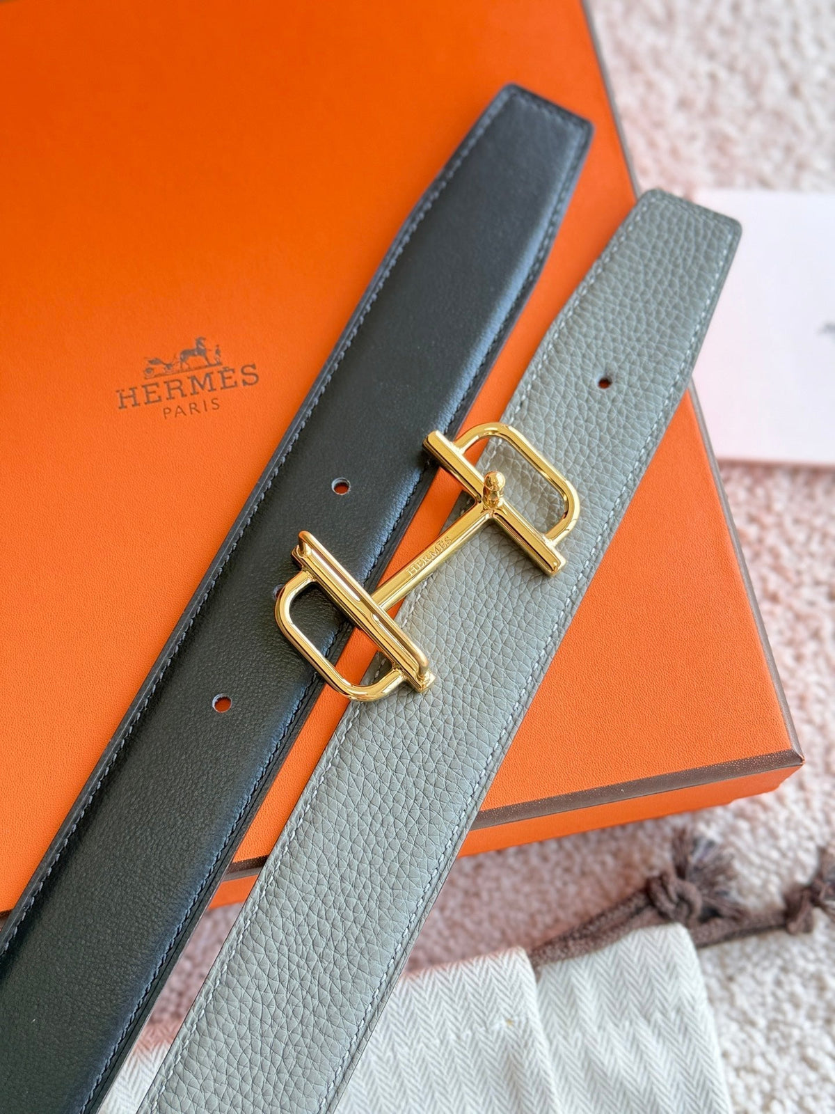 HELENE ROYAL LEDERGÜRTEL — GRAU & BRAUN (GOLD-BESCHLÄGE, 32 MM)