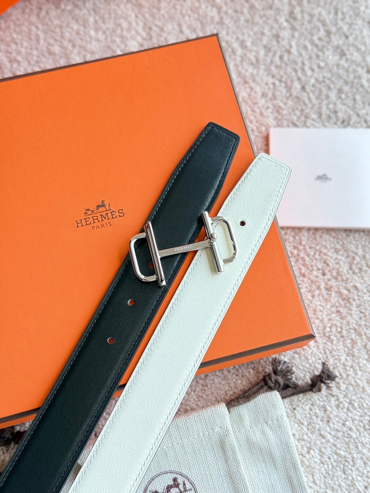 HELENE ROYAL LEDERGÜRTEL — ELFENBEIN (SILBERNE BESCHLÄGE, 32 MM)