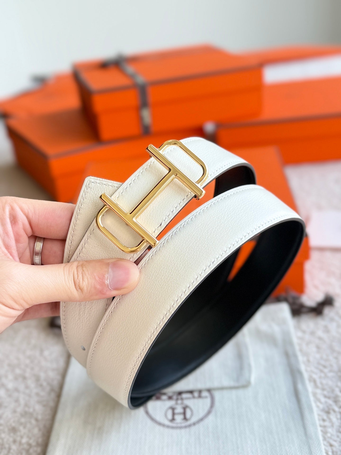 HELENE ROYAL LEDERGÜRTEL — ELFENBEIN (GOLD-BESCHLÄGE, 32 MM)