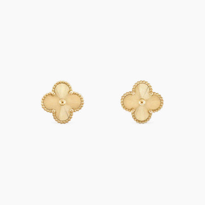 CLOVER MINI 9.5MM LASER EARRINGS