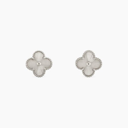 CLOVER MINI 9.5MM LASER EARRINGS